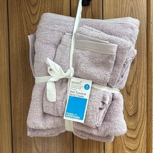 Room Essentials Lavender Bath Towel Set